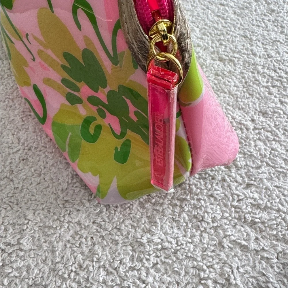 Lilly Pulitzer (Estes Lauder) floral shiny plastic zipper close makeup bag. New.
